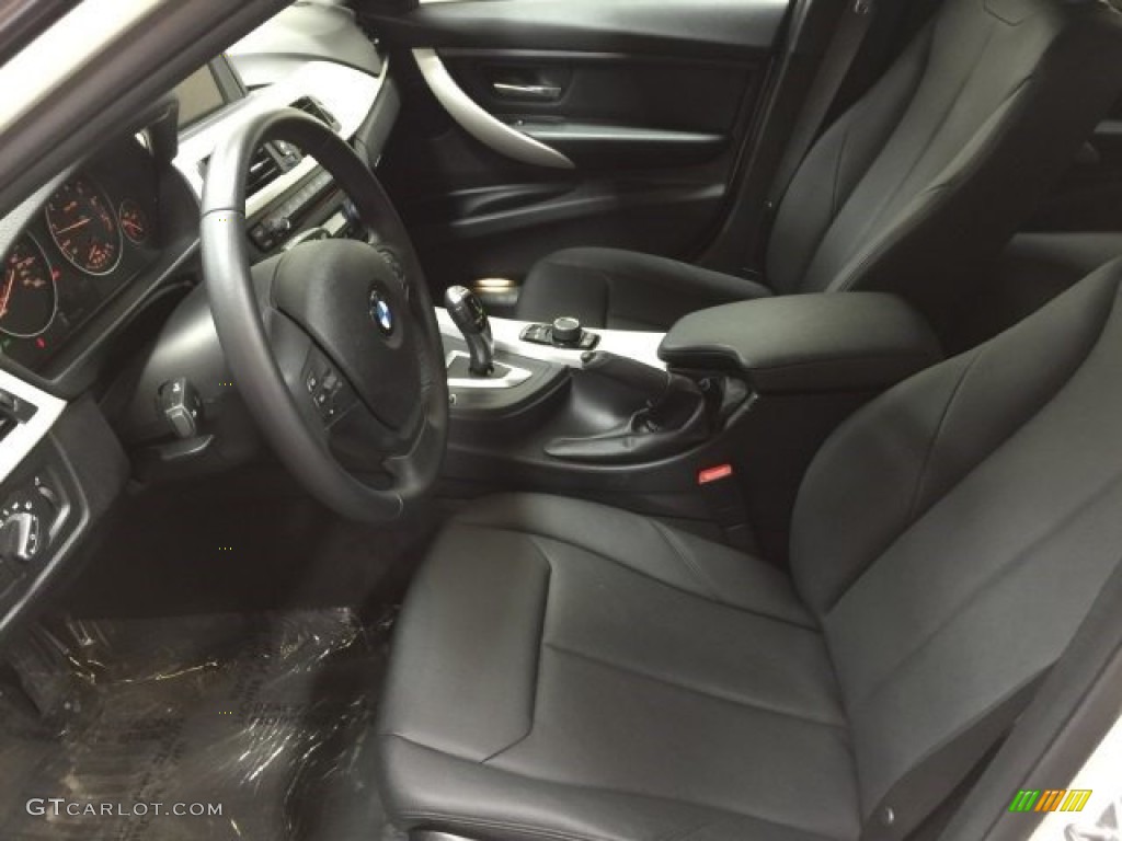 2013 3 Series 320i Sedan - Alpine White / Black photo #11