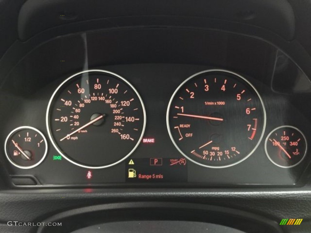 2013 3 Series 320i Sedan - Alpine White / Black photo #15