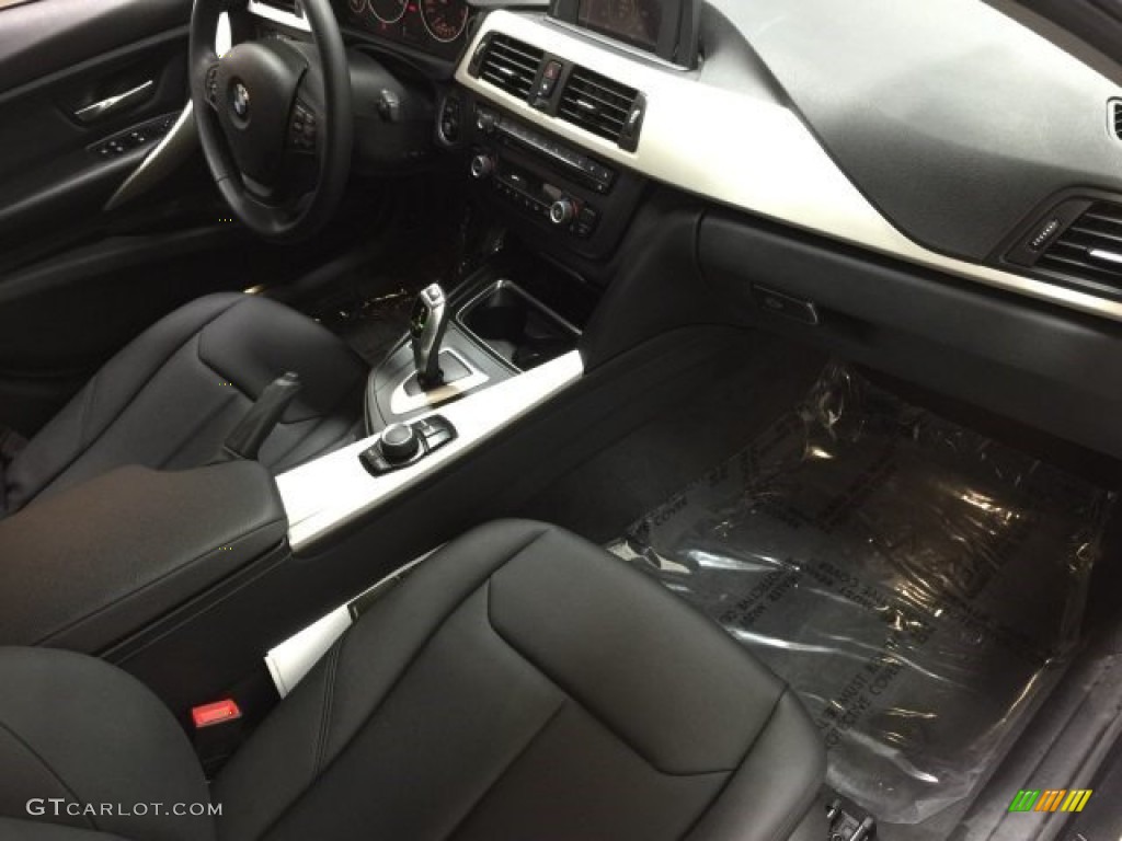 2013 3 Series 320i Sedan - Alpine White / Black photo #20