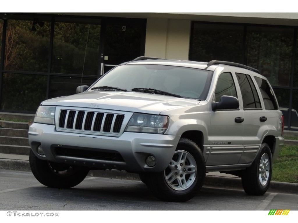 2004 Grand Cherokee Laredo - Bright Silver Metallic / Dark Slate Gray photo #1