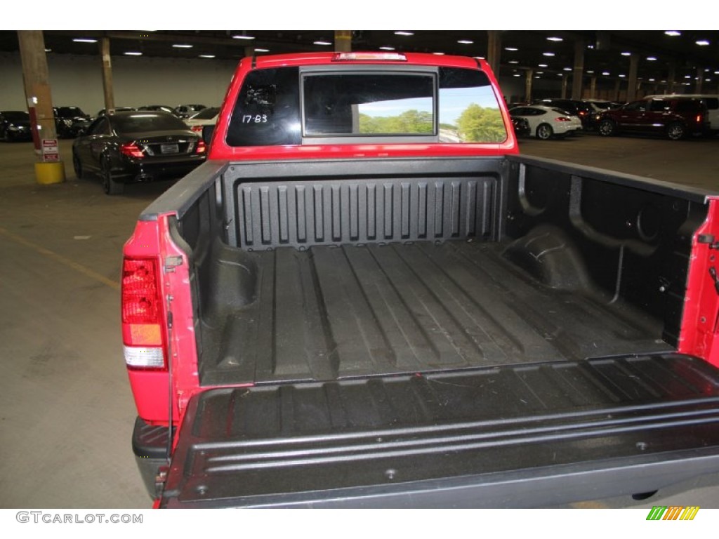 2009 Titan SE Crew Cab - Red Alert / Charcoal photo #14