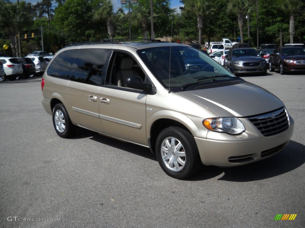 gold town and country van