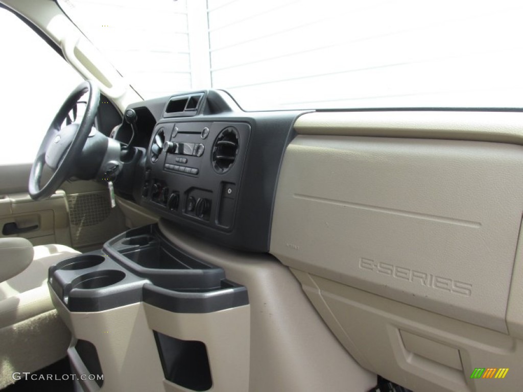2013 E Series Van E350 XLT Extended Passenger - Oxford White / Medium Pebble photo #24