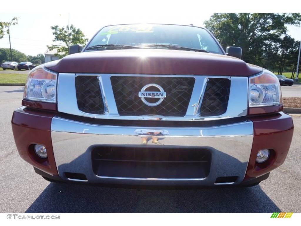 2015 Titan SV Crew Cab - Cayenne Red / Charcoal photo #7