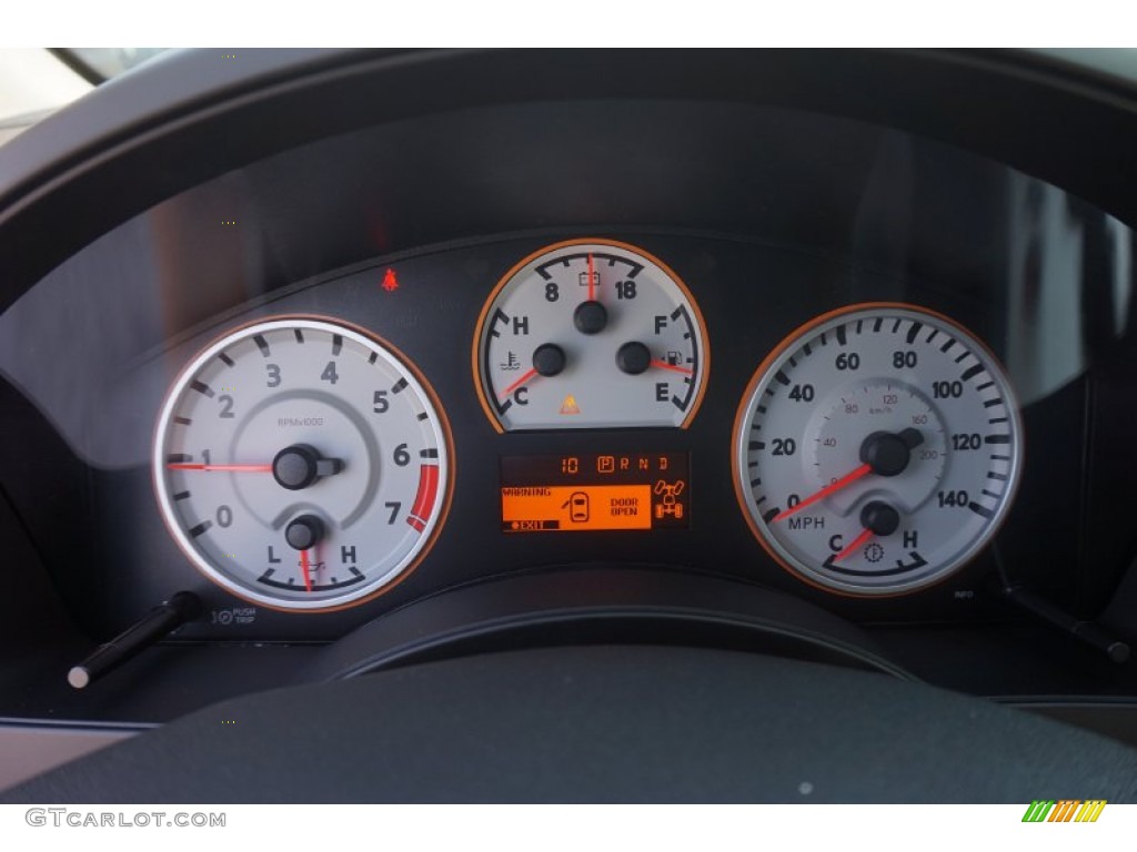 2015 Nissan Titan PRO-4X Crew Cab 4x4 Gauges Photo #103808005