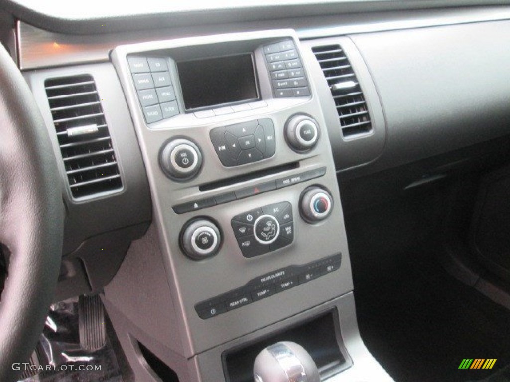 2015 Ford Flex SE Controls Photo #103808380