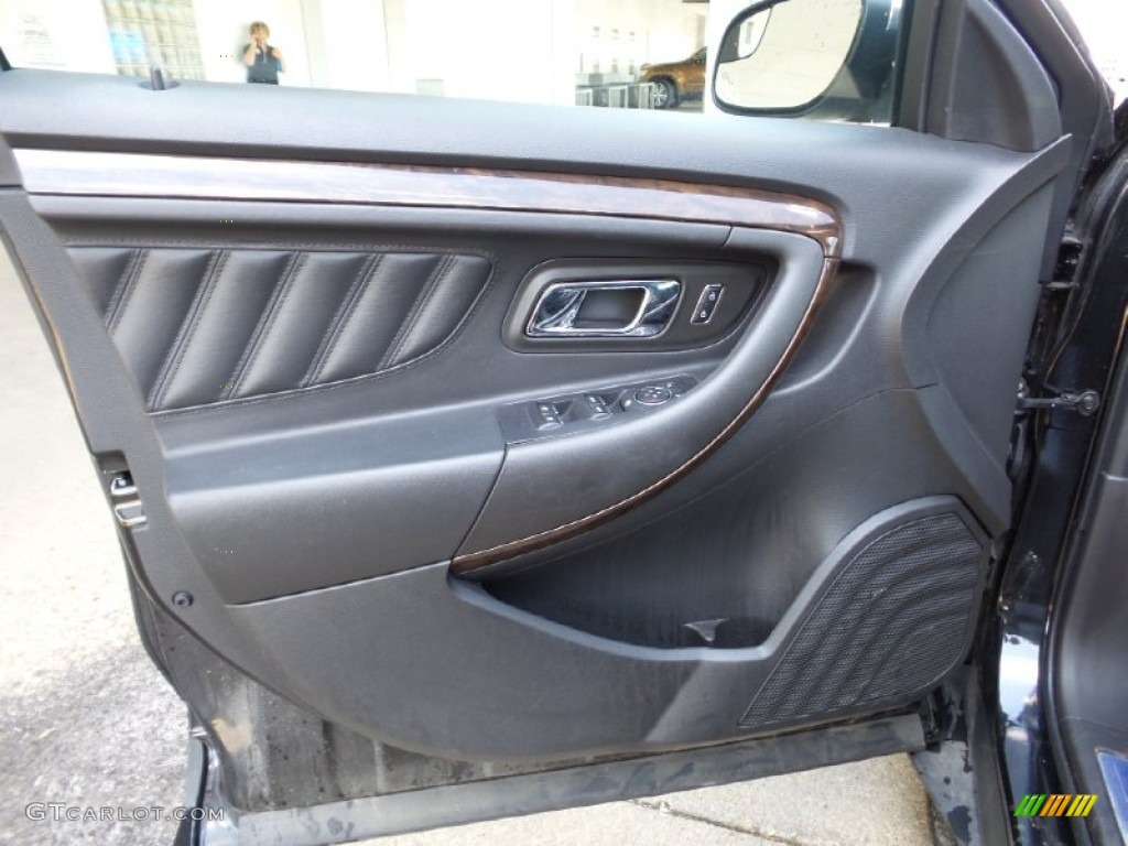 2015 Taurus Limited - Tuxedo Black Metallic / Charcoal Black photo #13