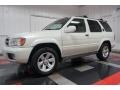 2002 Glacier White Pearl Nissan Pathfinder LE 4x4  photo #2