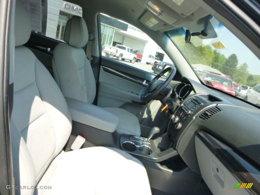 2011 Sorento LX V6 AWD - Ebony Black / Gray photo #10