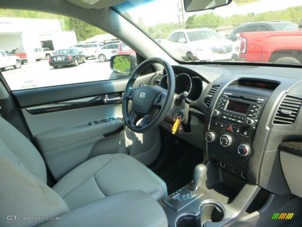 2011 Sorento LX V6 AWD - Ebony Black / Gray photo #11