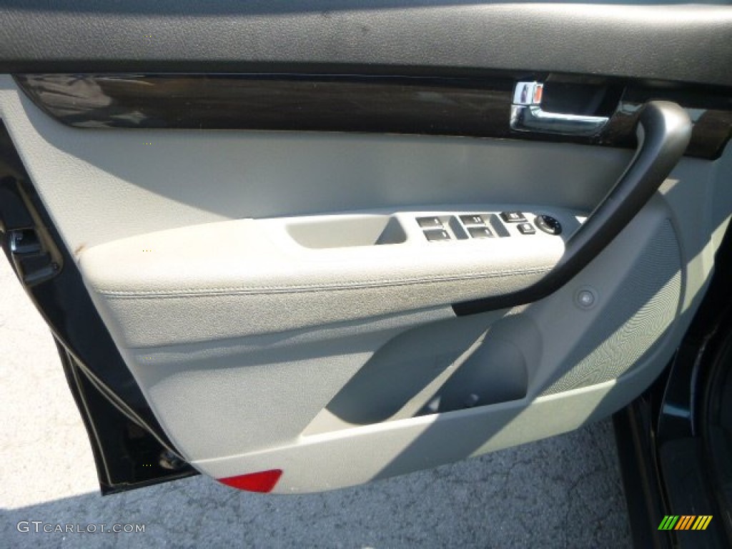 2011 Sorento LX V6 AWD - Ebony Black / Gray photo #15