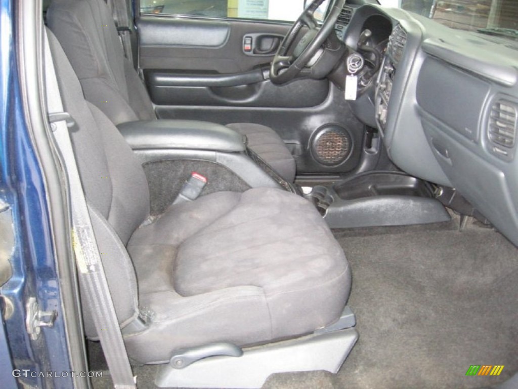 2003 S10 LS Crew Cab 4x4 - Indigo Blue Metallic / Graphite photo #10