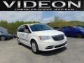 Stone White - Town & Country Touring - L Photo No. 1
