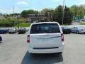 Stone White - Town & Country Touring - L Photo No. 4