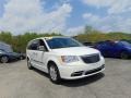 Stone White - Town & Country Touring - L Photo No. 32