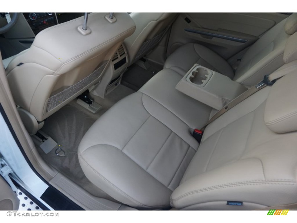 2011 Mercedes-Benz ML 350 4Matic Rear Seat Photo #103834141