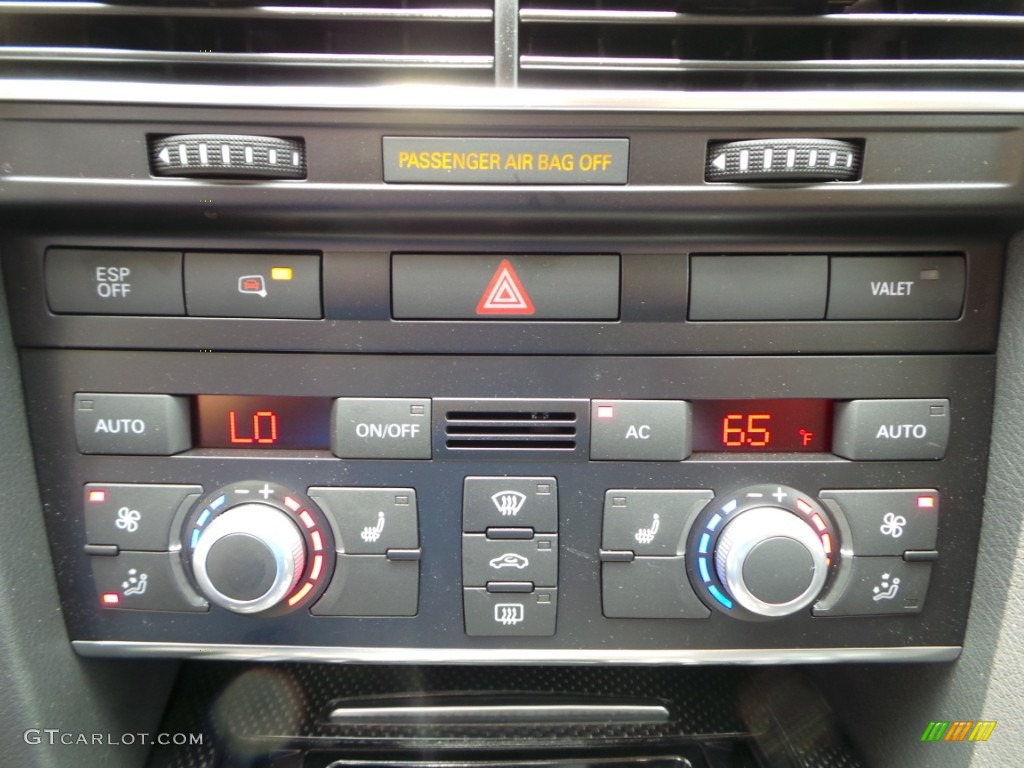 2011 Audi S6 5.2 FSI quattro Sedan Controls Photos
