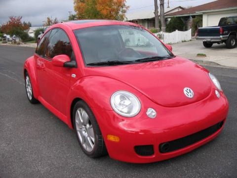 Volkswagen New Beetle Red. 2002 Volkswagen New Beetle Red