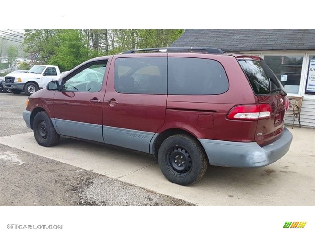 2002 Sienna LE - Vintage Red Pearl / Oak photo #3