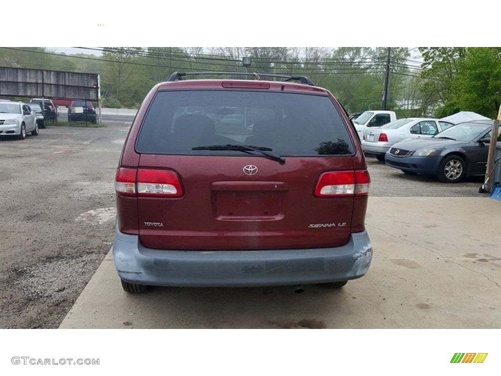 2002 Sienna LE - Vintage Red Pearl / Oak photo #4