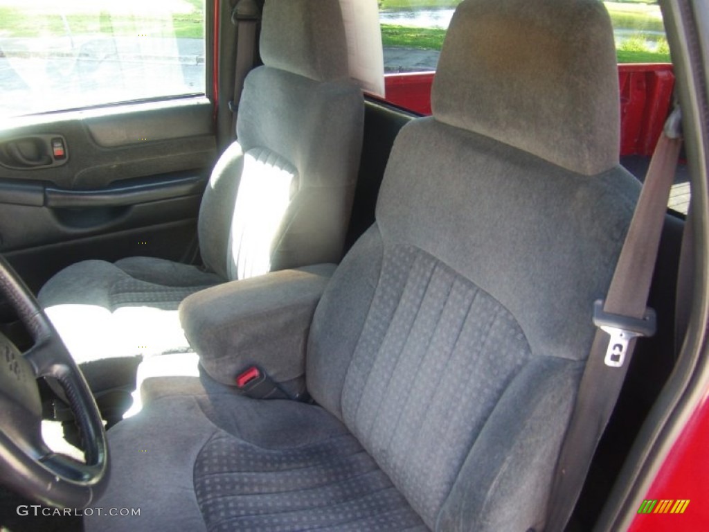 2002 S10 LS Regular Cab - Dark Cherry Red Metallic / Medium Gray photo #8