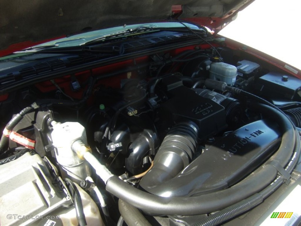 2002 S10 LS Regular Cab - Dark Cherry Red Metallic / Medium Gray photo #13