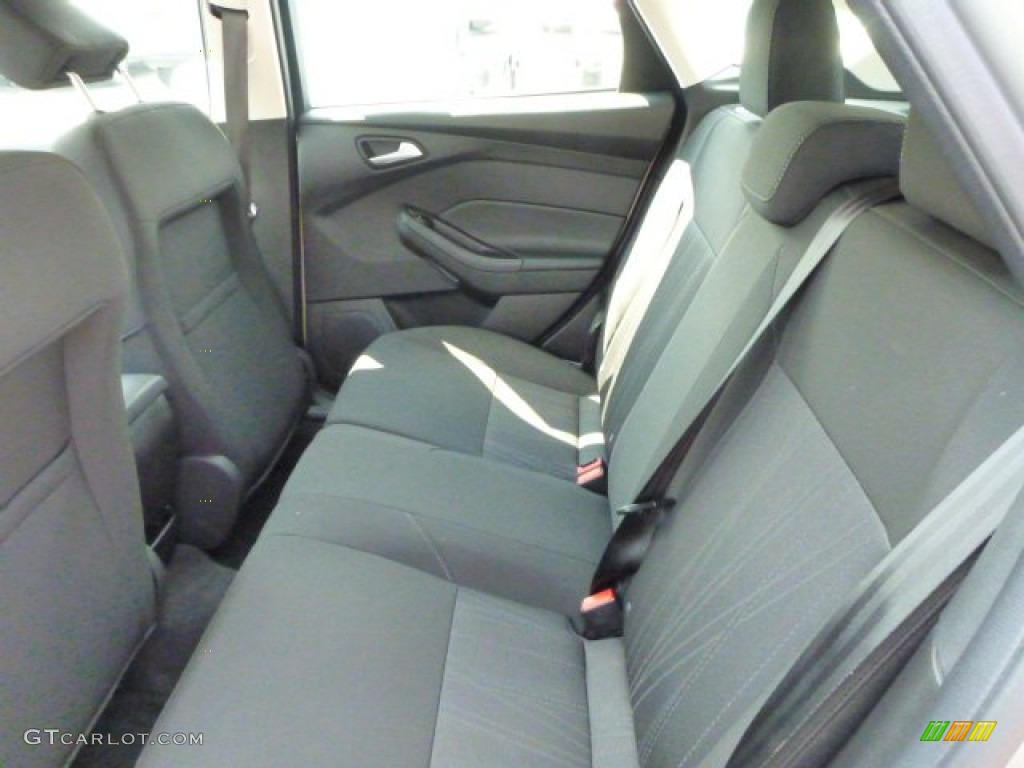 2015 Focus SE Hatchback - Tectonic Metallic / Charcoal Black photo #9