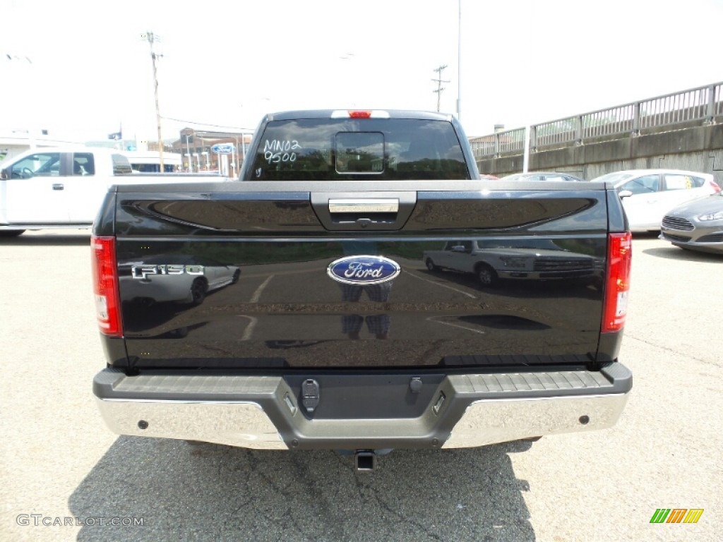 2015 F150 XLT SuperCab 4x4 - Tuxedo Black Metallic / Medium Light Camel photo #4