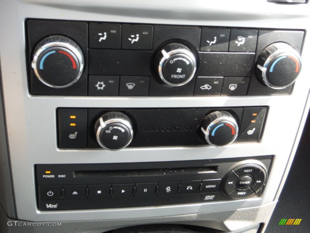 2008 Town & Country Touring - Deep Crimson Crystal Pearlcoat / Medium Slate Gray/Light Shale photo #15