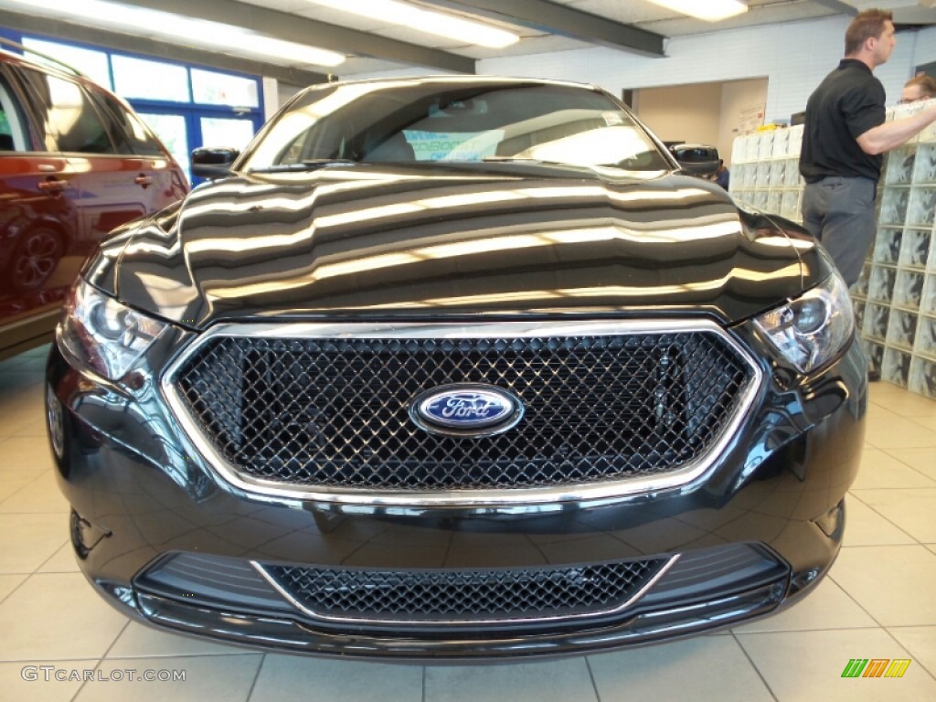 2015 Taurus SHO AWD - Tuxedo Black Metallic / SHO Charcoal Black photo #2