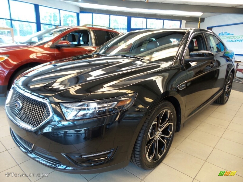 Tuxedo Black Metallic 2015 Ford Taurus SHO AWD Exterior Photo #103847558