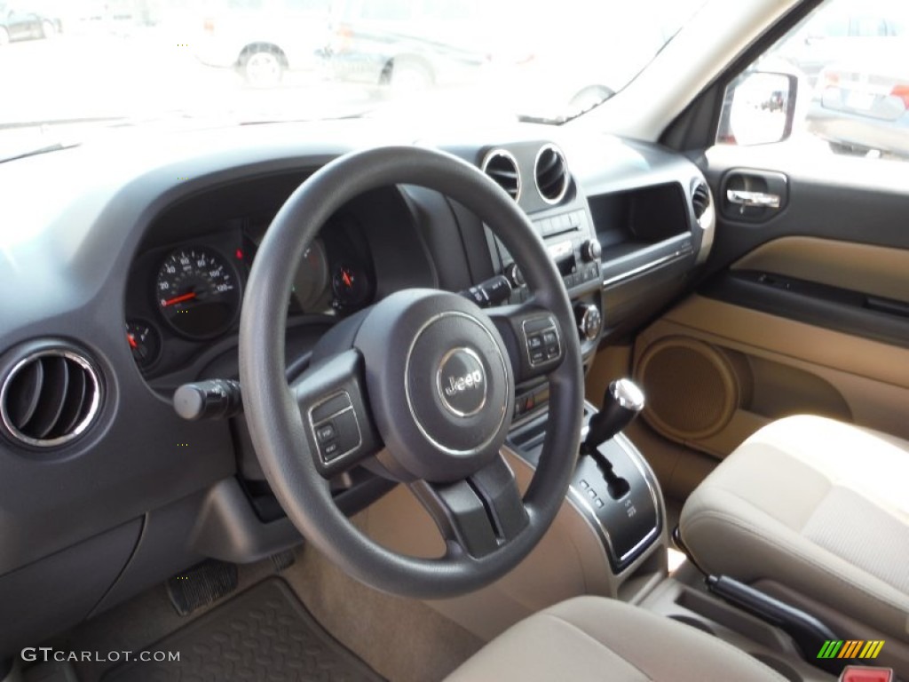 Dark Slate Gray/Light Pebble Interior 2013 Jeep Patriot Sport Photo #103847840