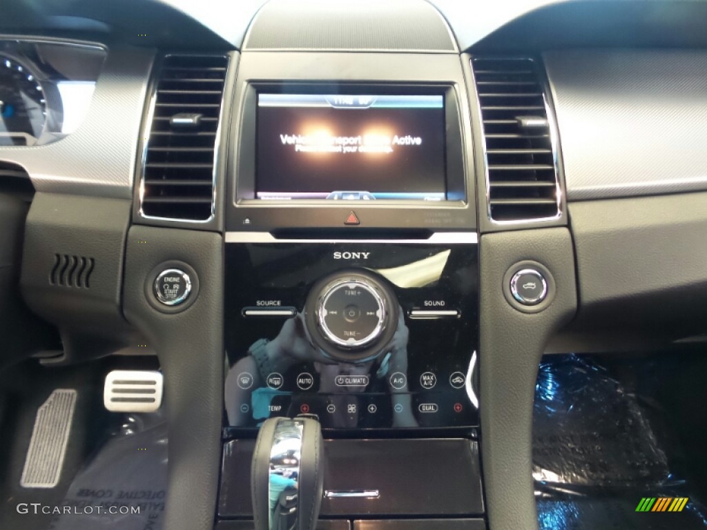 2015 Ford Taurus SHO AWD Controls Photo #103848092