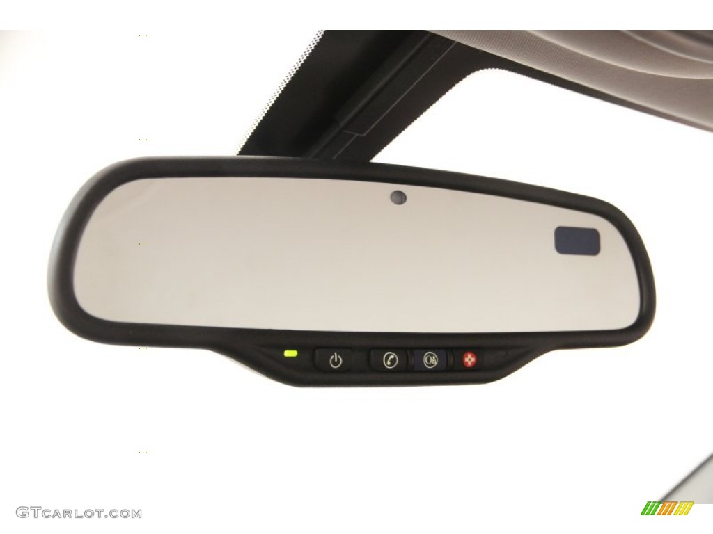 2007 Aura XR - Cream White / Black photo #8