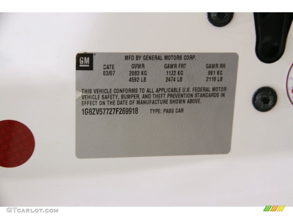 2007 Aura XR - Cream White / Black photo #17