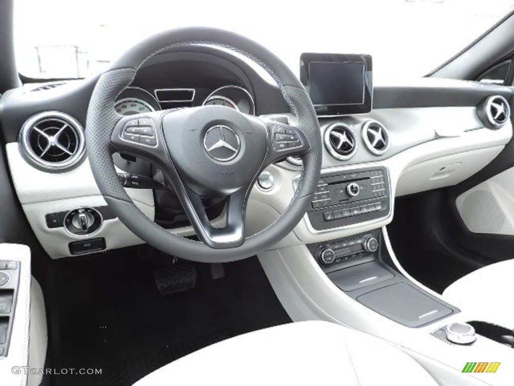 Crystal Grey Interior 2015 Mercedes-Benz CLA 250 4Matic Photo #103851929