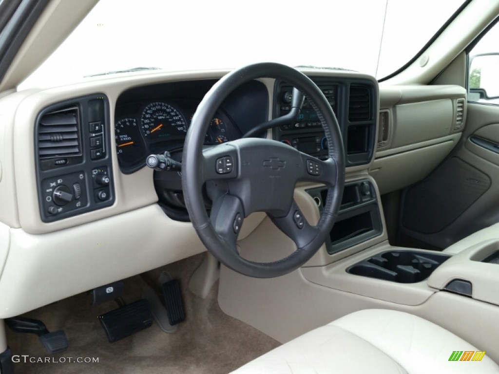 2004 Chevrolet Suburban 1500 LT 4x4 Interior Color Photos