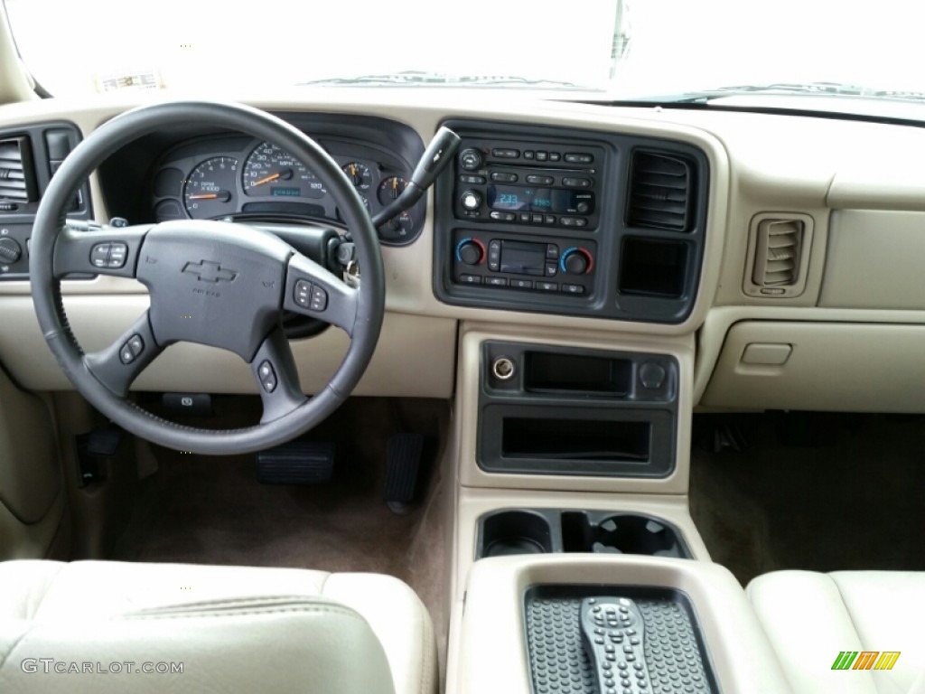 2004 Chevrolet Suburban 1500 LT 4x4 Tan/Neutral Dashboard Photo #103855361