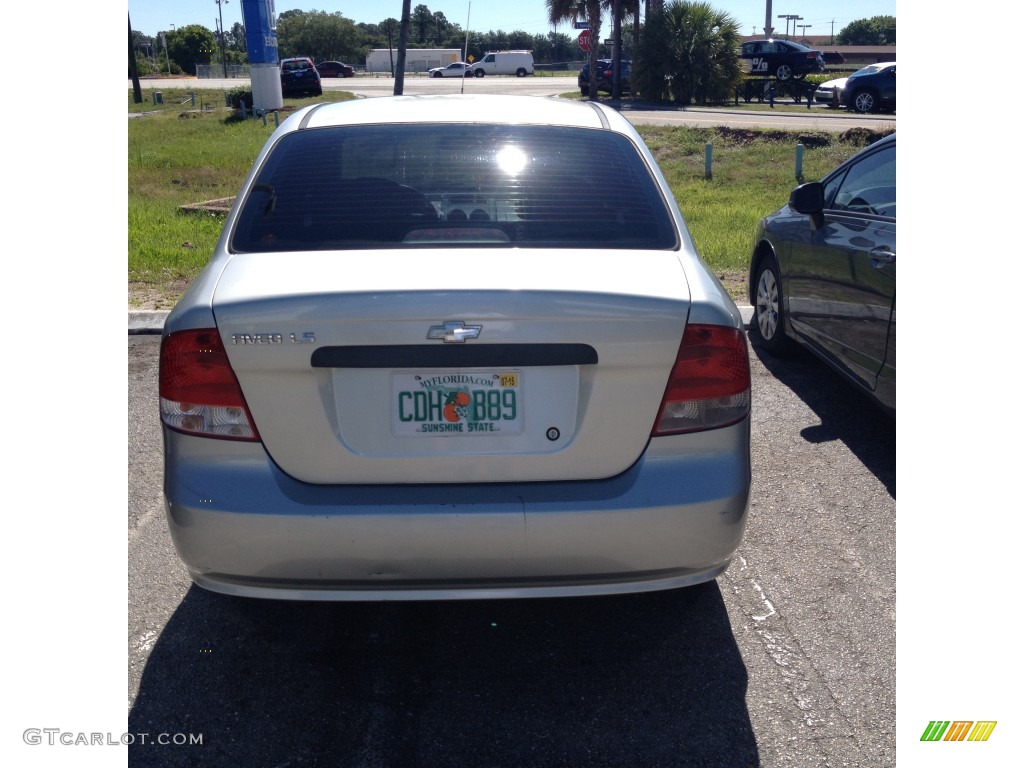 2005 Aveo LS Sedan - Galaxy Silver Metallic / Gray photo #5