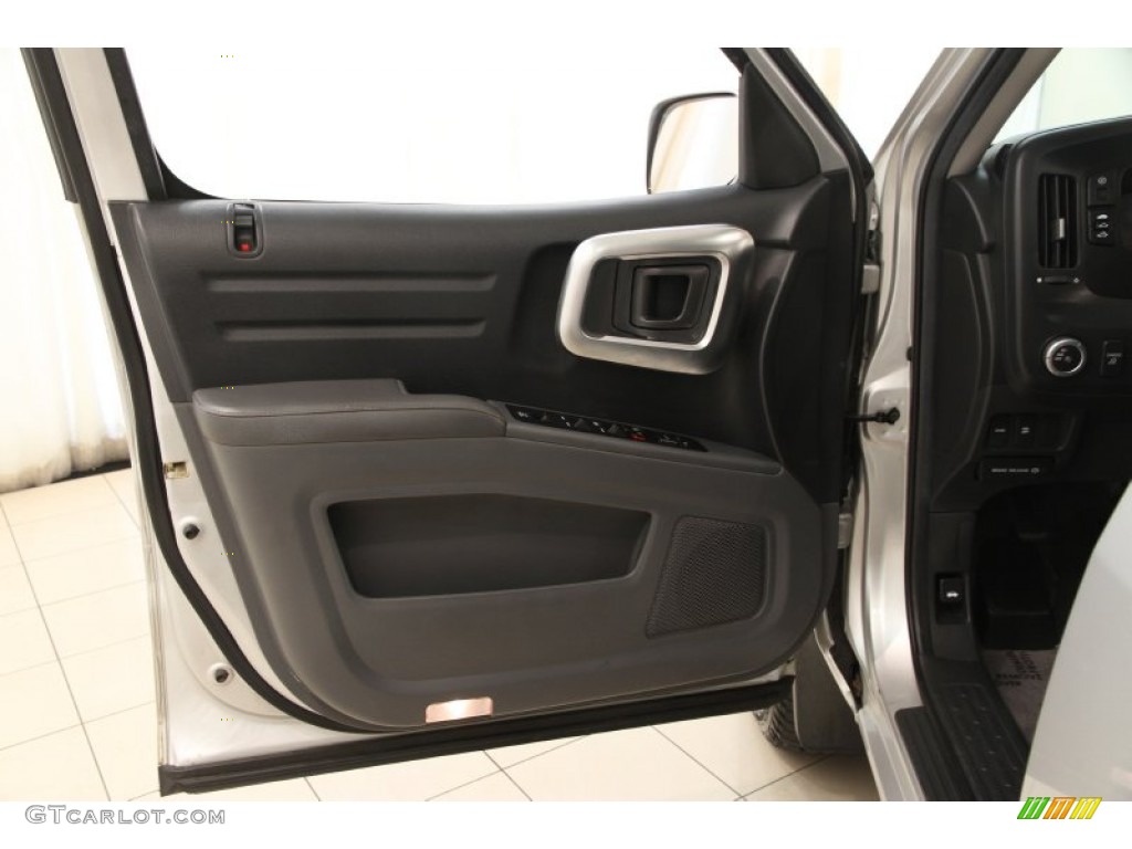 2006 Honda Ridgeline RTL Door Panel Photos
