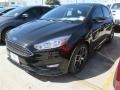 2015 Tuxedo Black Metallic Ford Focus SE Hatchback  photo #7