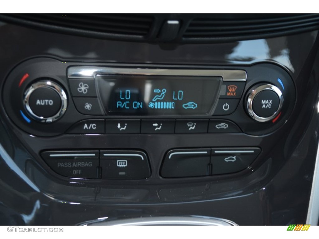 2015 Ford C-Max Hybrid SEL Controls Photo #103874562