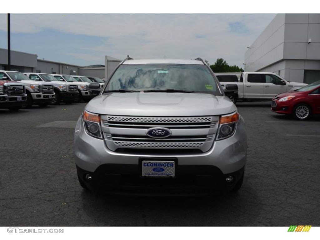 2015 Explorer XLT - Ingot Silver / Charcoal Black photo #4