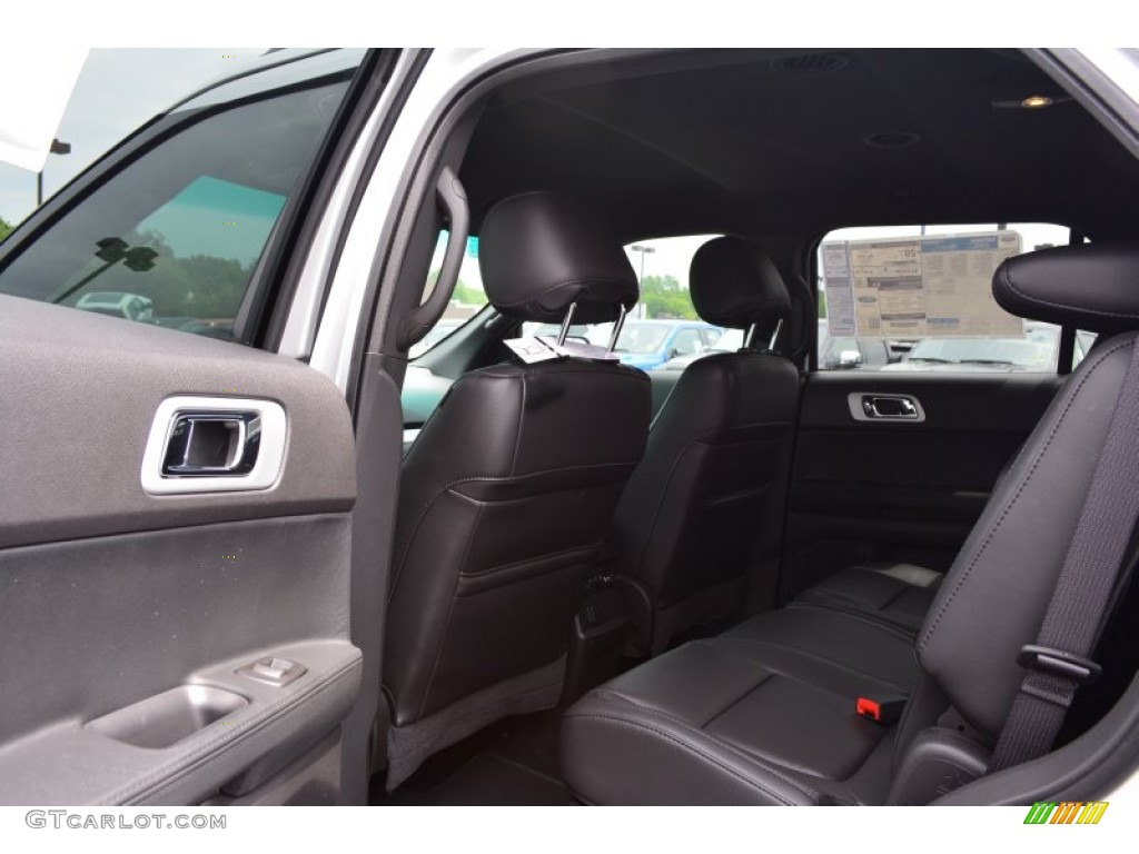 2015 Explorer XLT - Ingot Silver / Charcoal Black photo #10