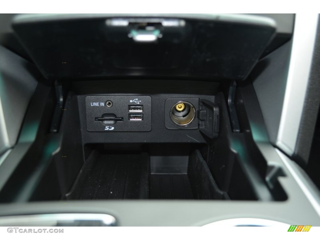 2015 Explorer XLT - Ingot Silver / Charcoal Black photo #17