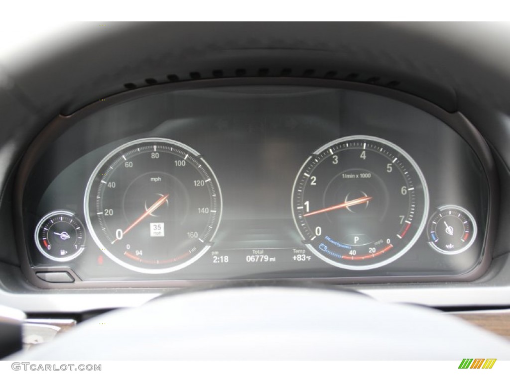 2015 BMW 7 Series 750i xDrive Sedan Controls Photos