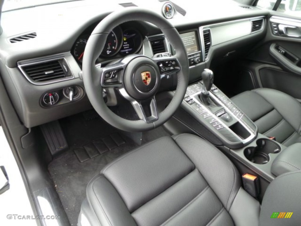 Black Interior 2015 Porsche Macan Turbo Photo #103881120