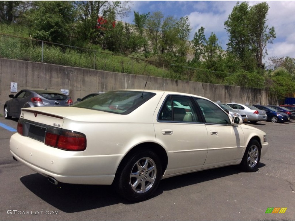 2002 Seville SLS - White Diamond / Neutral Shale photo #4
