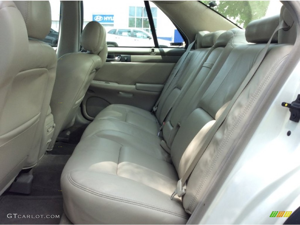 2002 Seville SLS - White Diamond / Neutral Shale photo #20