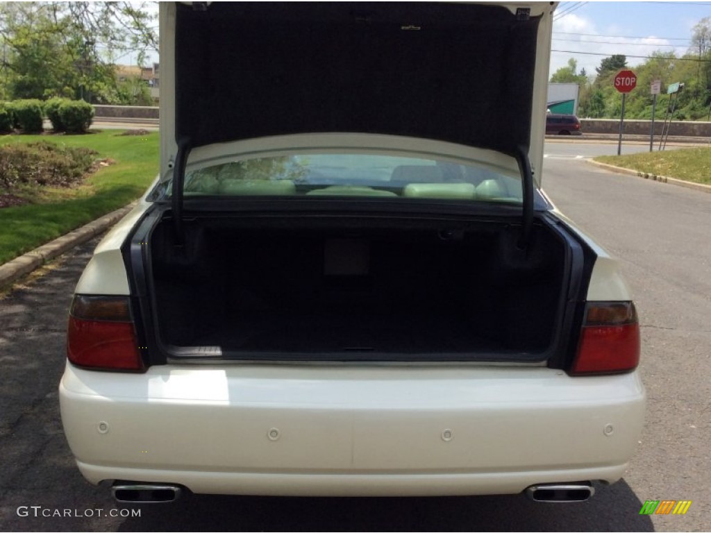 2002 Seville SLS - White Diamond / Neutral Shale photo #21